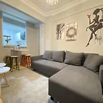 Charming Flat With Balcony In Sinanpasa Besiktas
