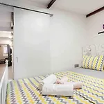 Lovely Apartment W Garden /4Mins To Taksim Square