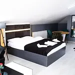 Lions Suit Hotel