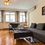 Spacious 2Br Near Taksim