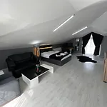 Lions Suit Hotel