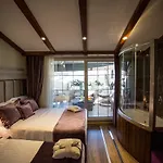 Bonne Sante Hotel