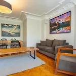 Central 3-Bedroom Flat