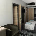 Akoni Hotel