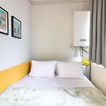 Tastefully Designed 2Br With A Lush Backyard