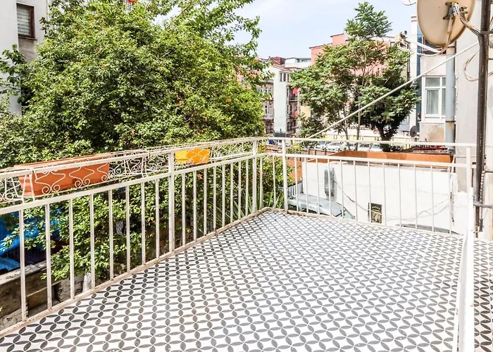 Studio Flat W Balcony Near Moda Shore In Kadikoy