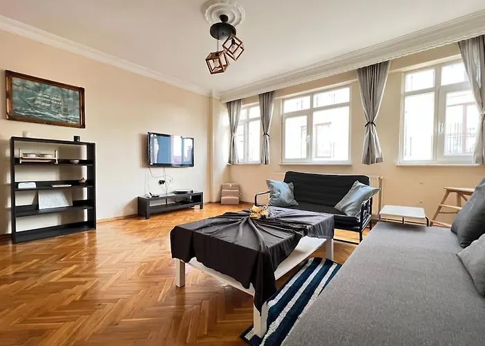 Spacious 2Br Near Taksim