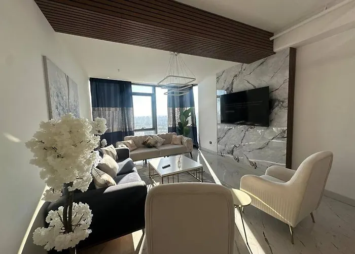 Modern Luxury Apt At Sinpas Queen