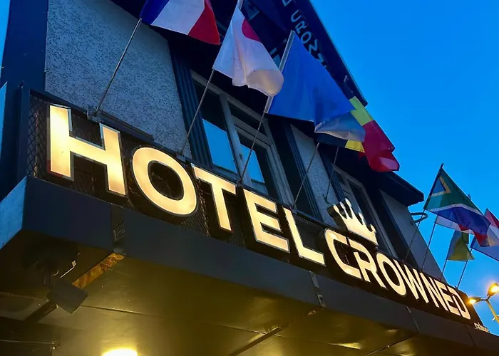 Crowned Exclusive Hotel
