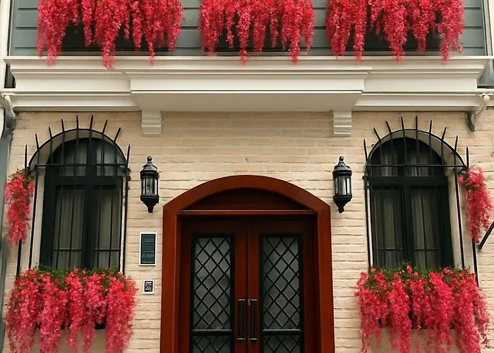 The Mua Luxury Homes