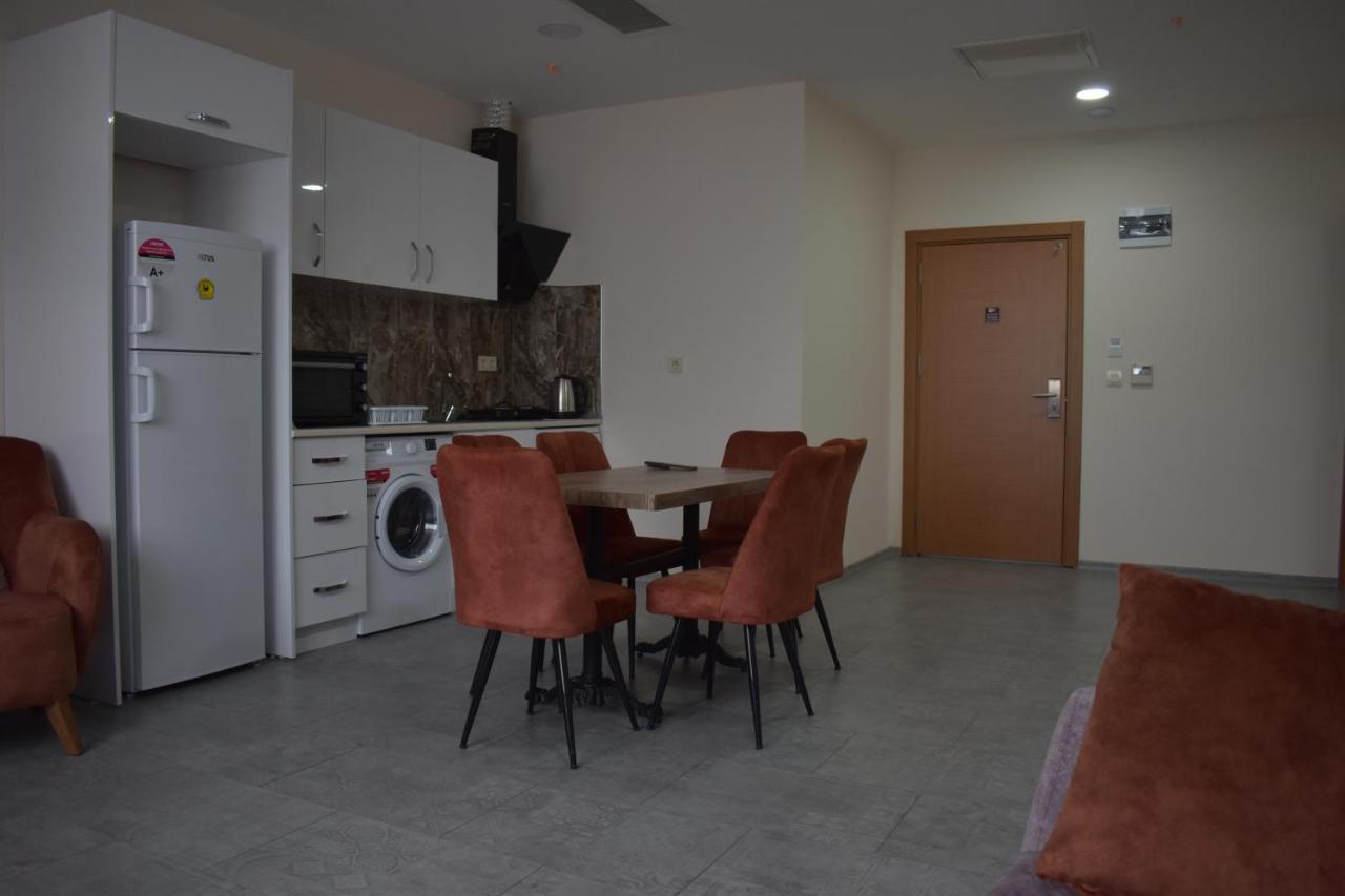 Mia Aparthotel 2*