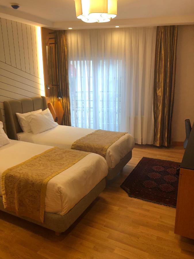 Hotel Maywood
