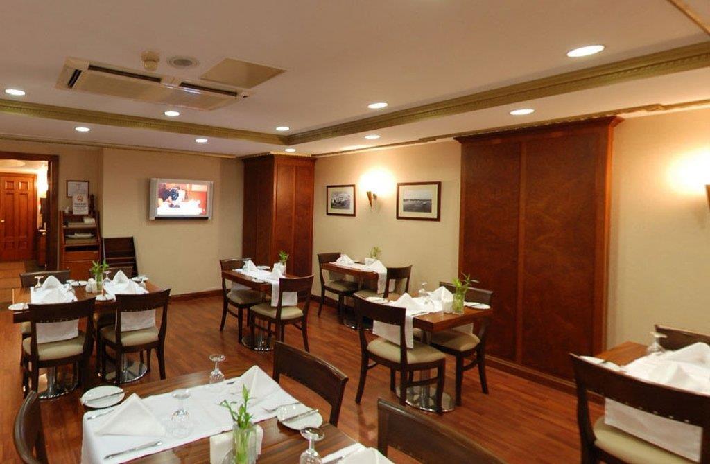 Hotel Titanic Comfort Sisli