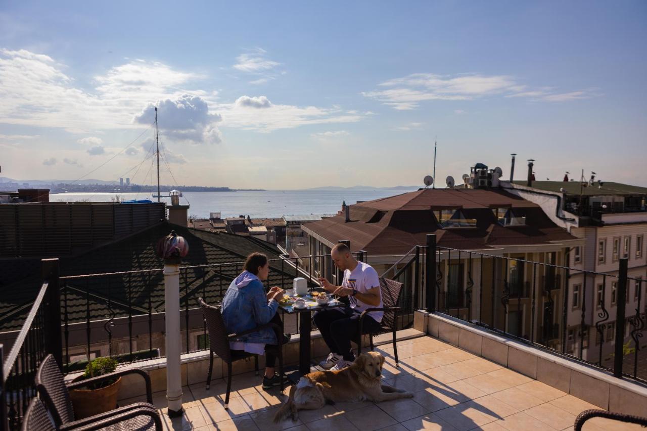 Agora Hotel 3*