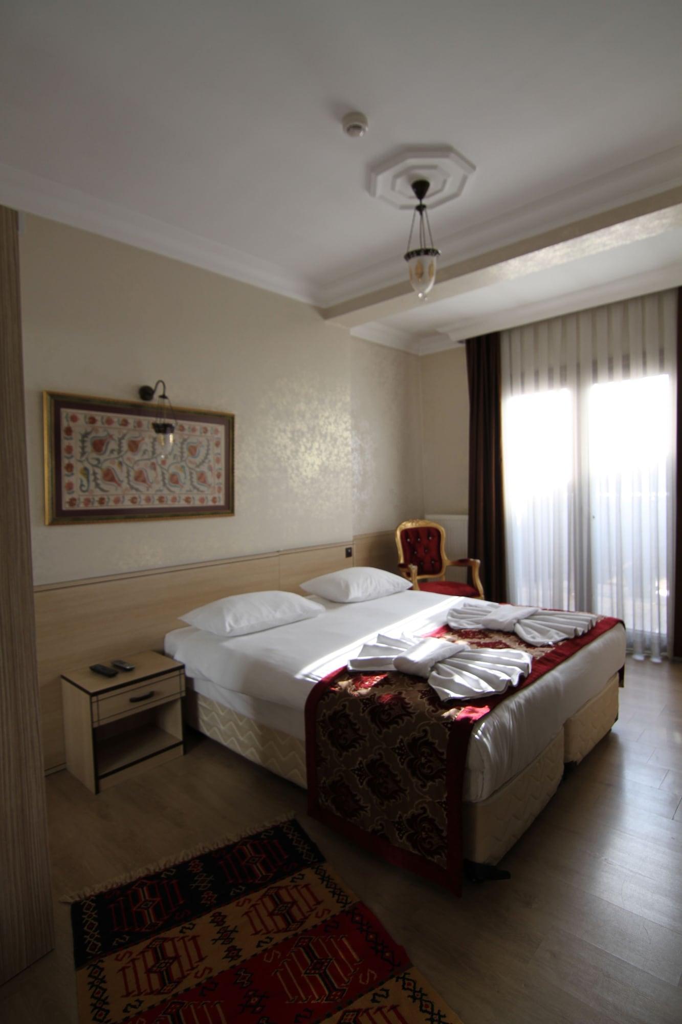 Art Hotel 3*
