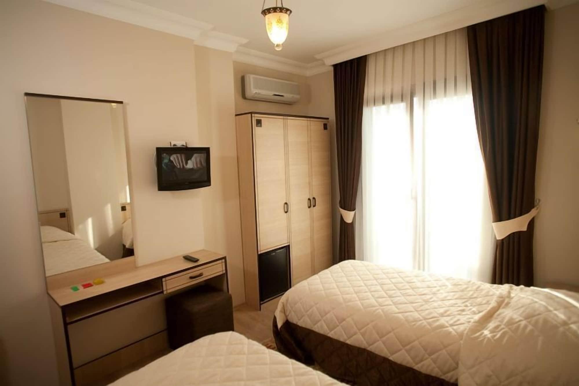 Hotel Art 3*