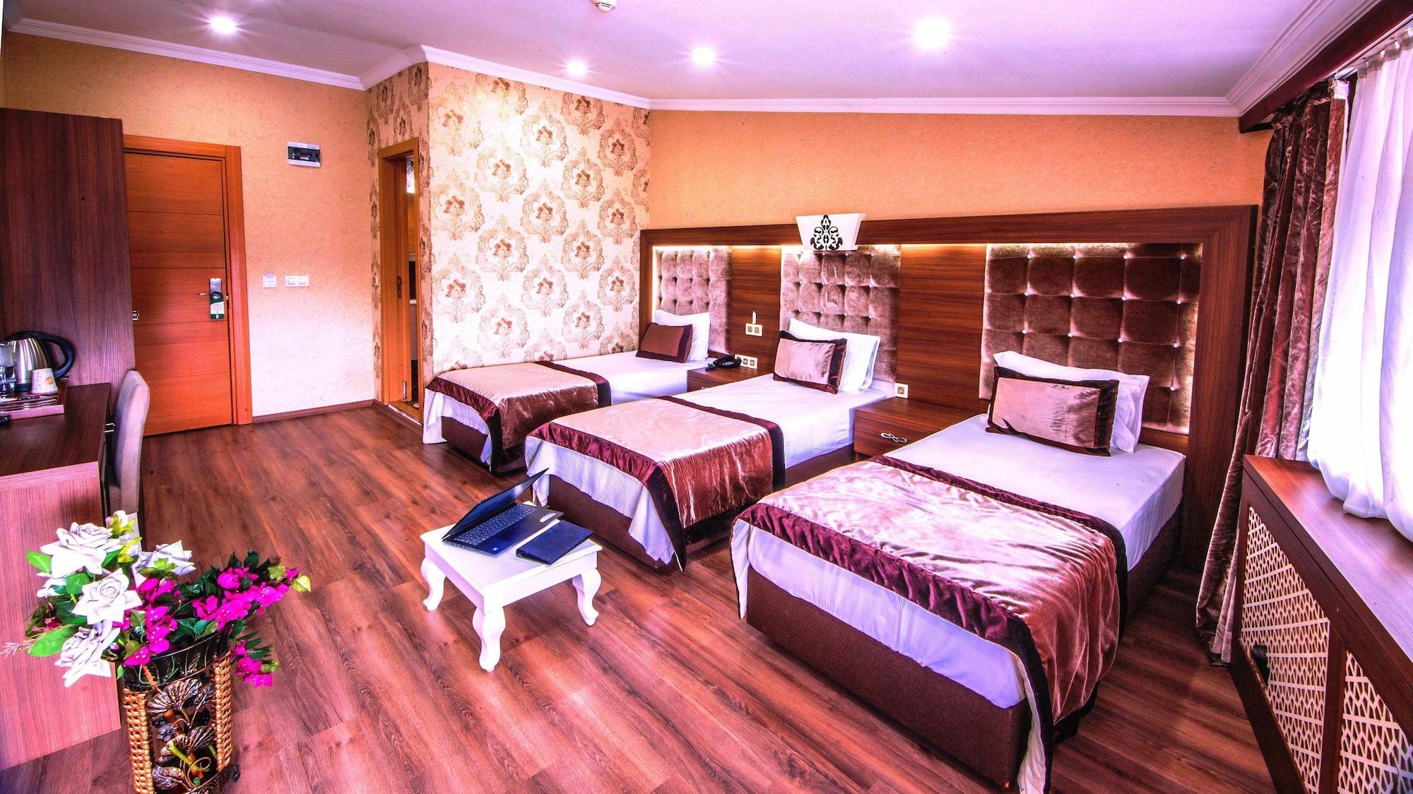 Montagna Hera Taksim 3*