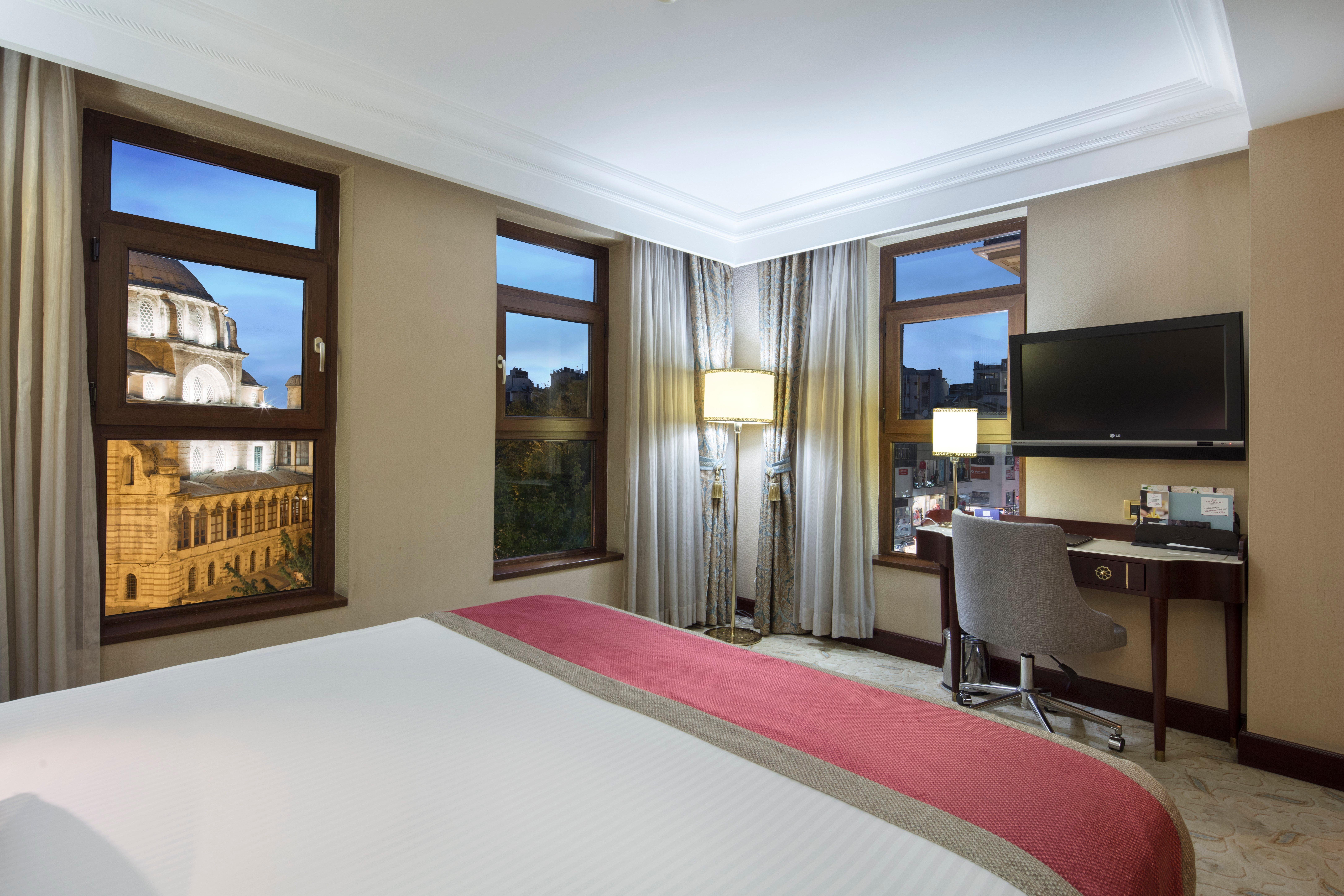 Crowne Plaza - Old By Ihg