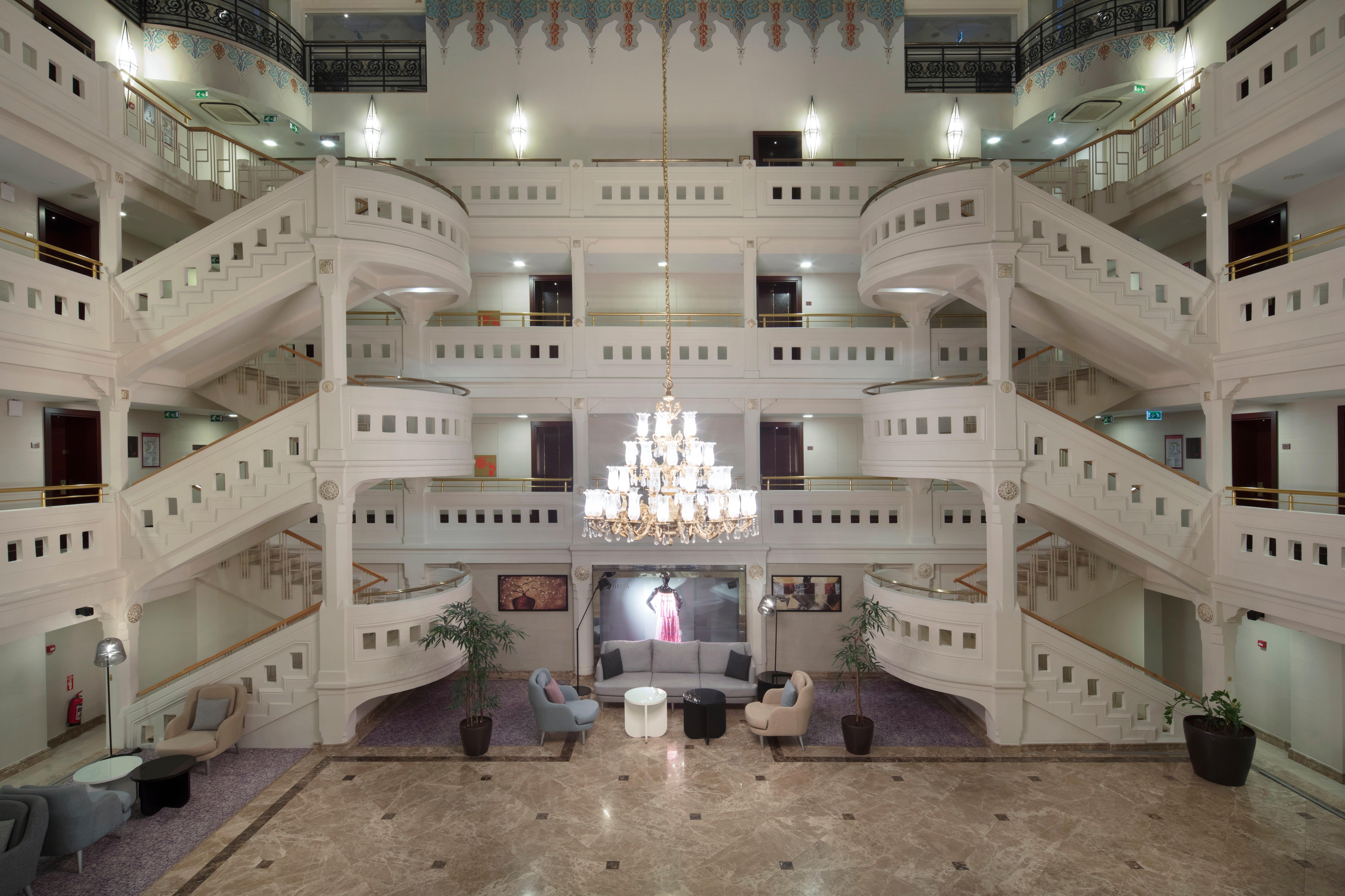Crowne Plaza - Old By Ihg 5*