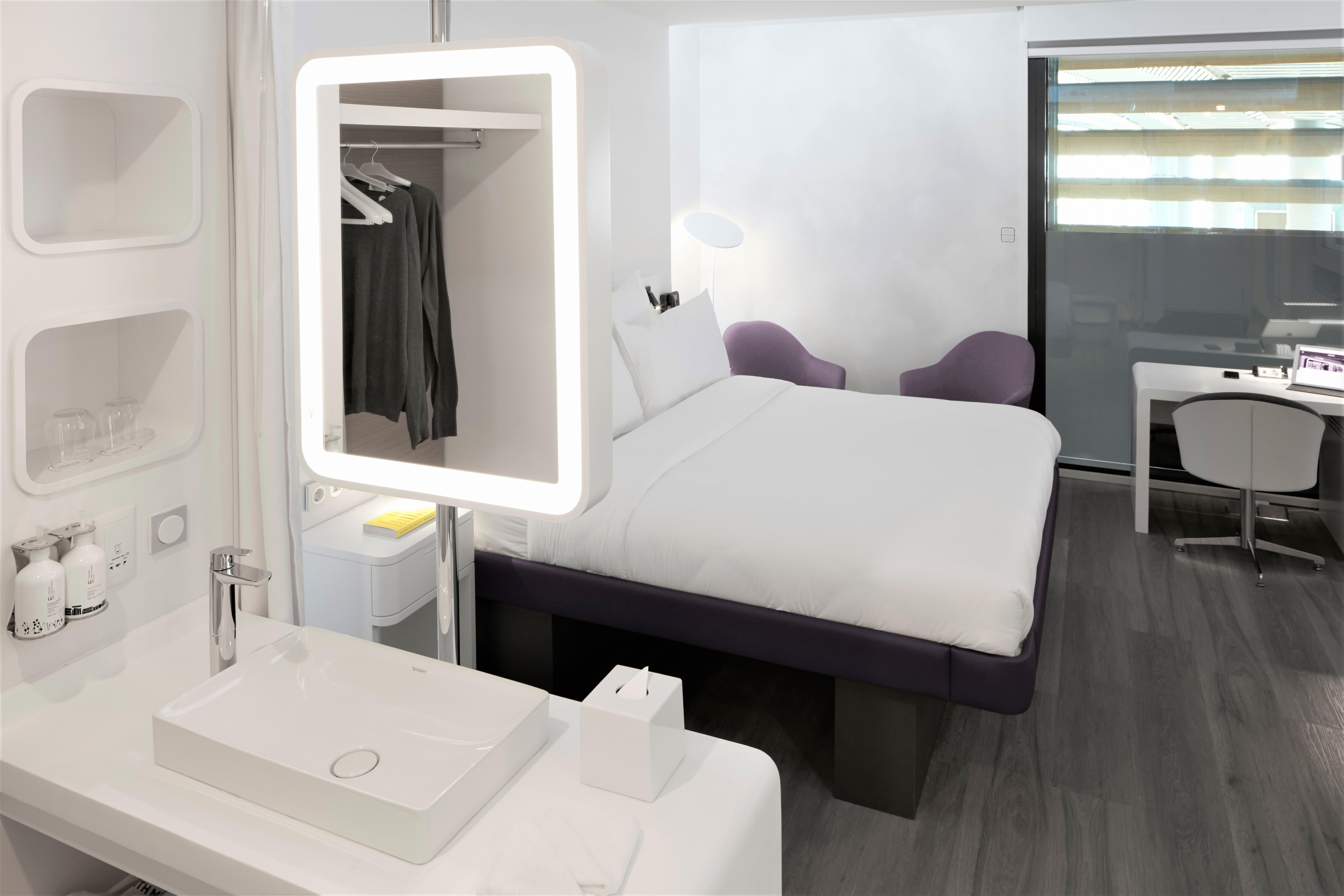 Yotel Airport, Entrance Hotel Istanbul