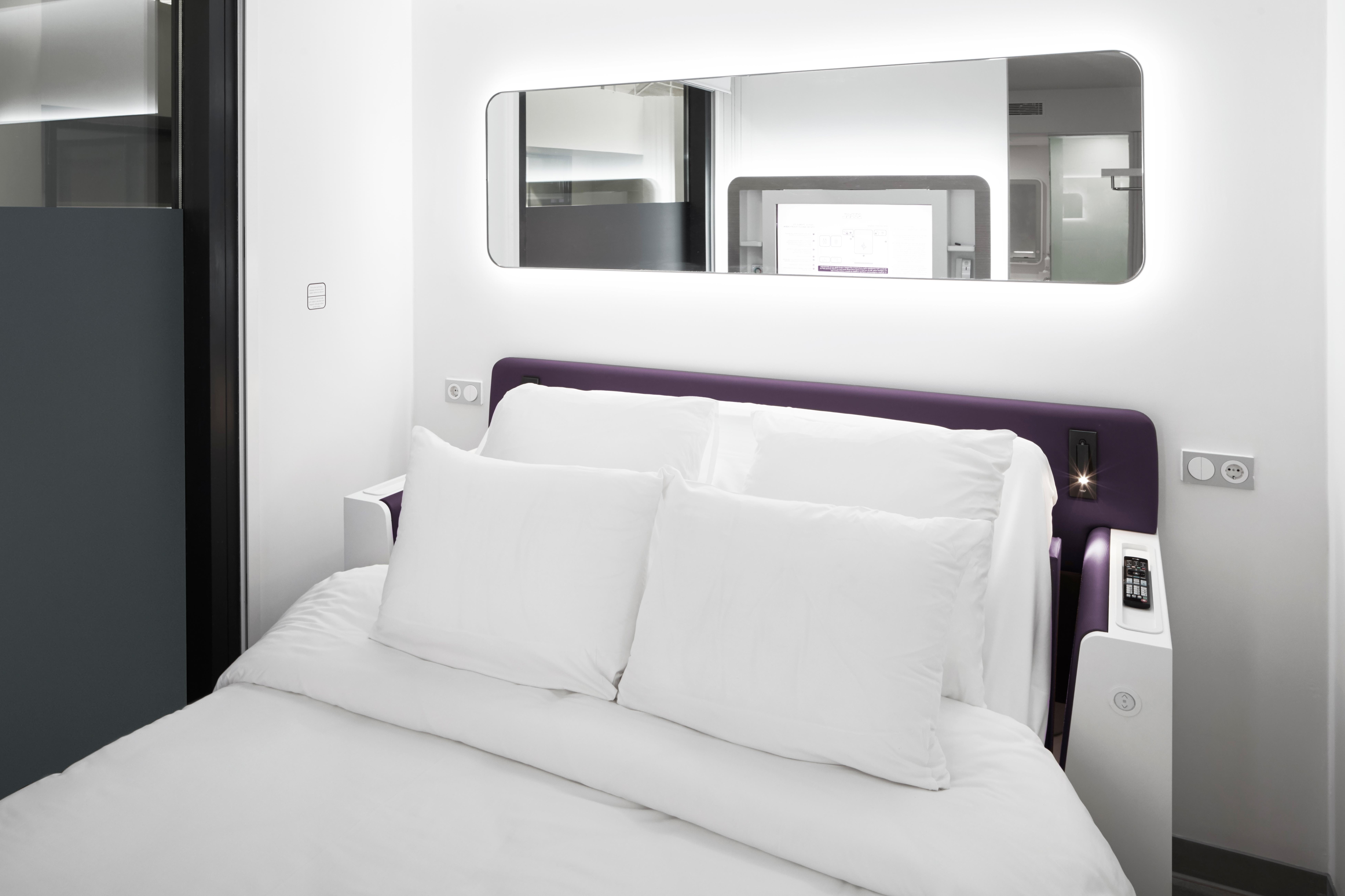Yotel Airport, Entrance Hotel 2*
