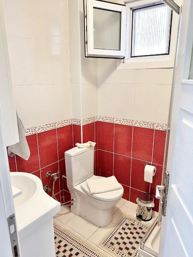 Very Close To Bosphorus, Beautiful 2 1 Salon Flat, Excellent Location *
