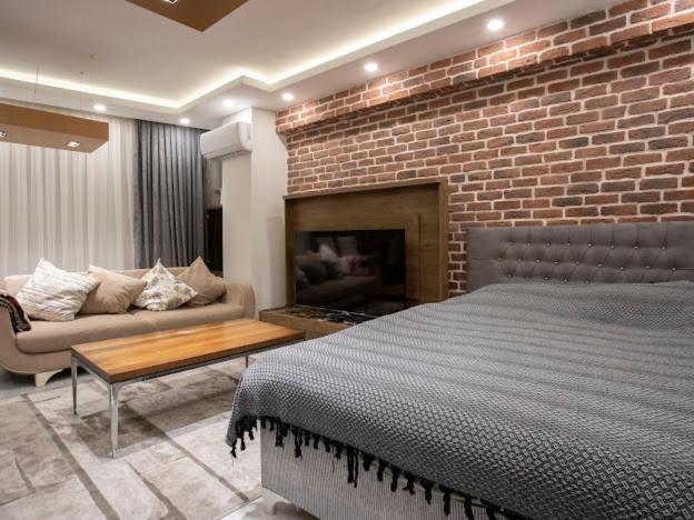 Right Next To The Cevahirshopping Center Apartment Istanbul