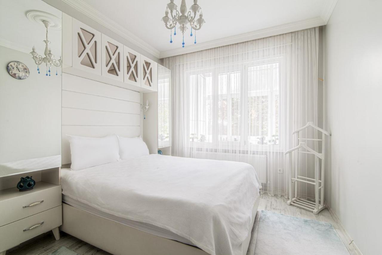 Cozy Flat Near Various Popular Attractions In Moda Apartment