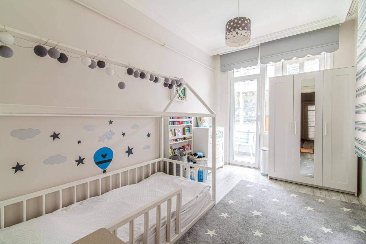 Cozy Flat Near Various Popular Attractions In Moda Istanbul