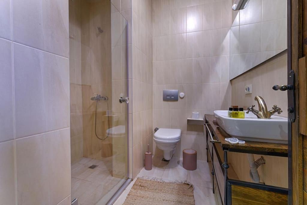 Apartment Azad Homes Tomtom