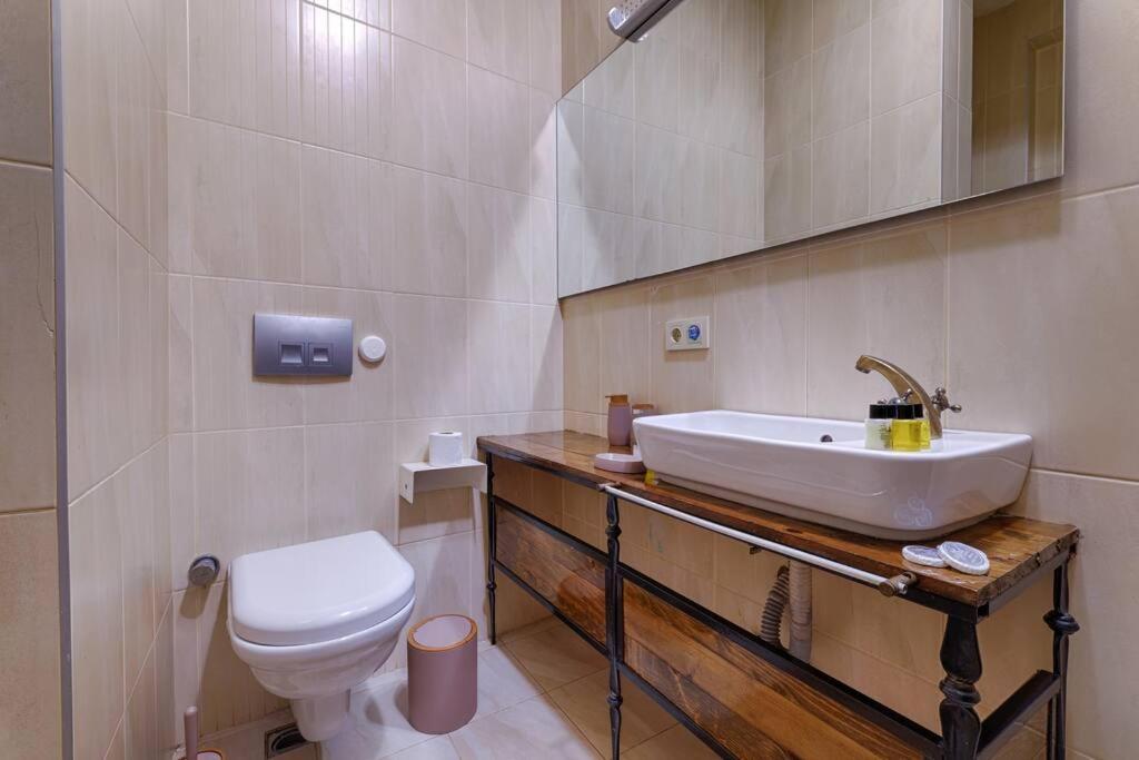 Azad Homes Tomtom Istanbul