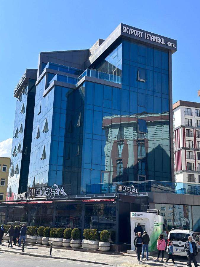 Skyport Aparthotel 3*