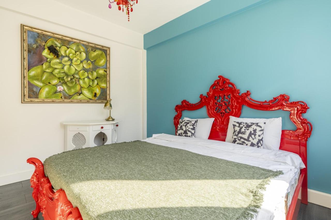 Flat Close To City's Mall In Nisantasi Apartment