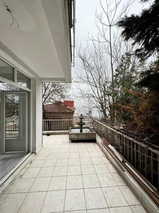 Apartment Wonder Homes- Stylish 4br Flat, Terrace, Sea View, Kabatas Istanbul
