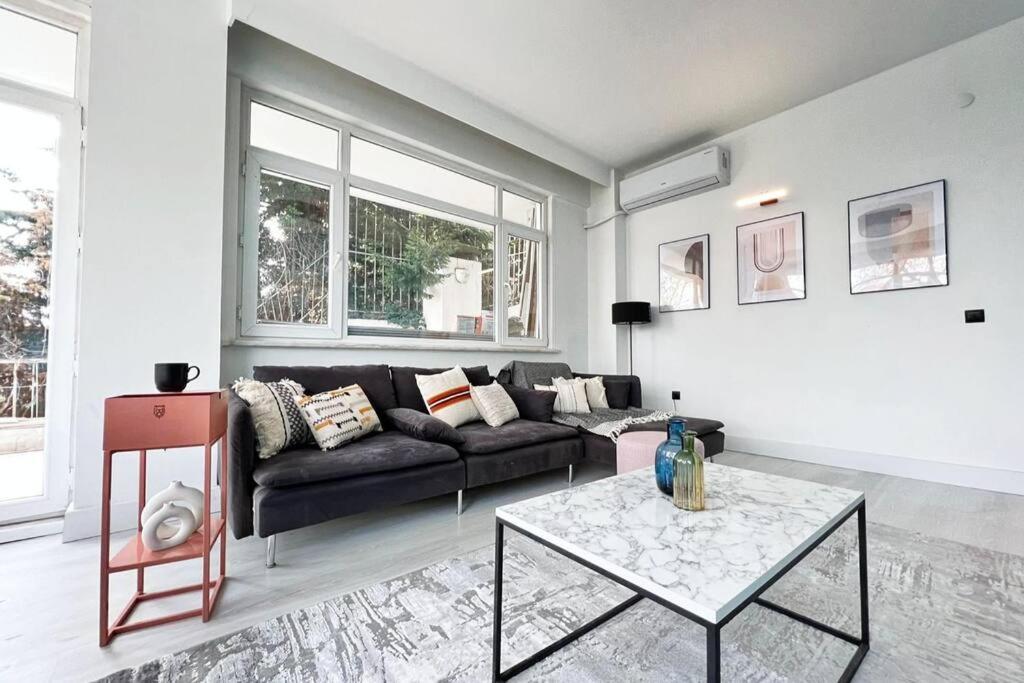Wonder Homes- Stylish 4br Flat, Terrace, Sea View, Kabatas *