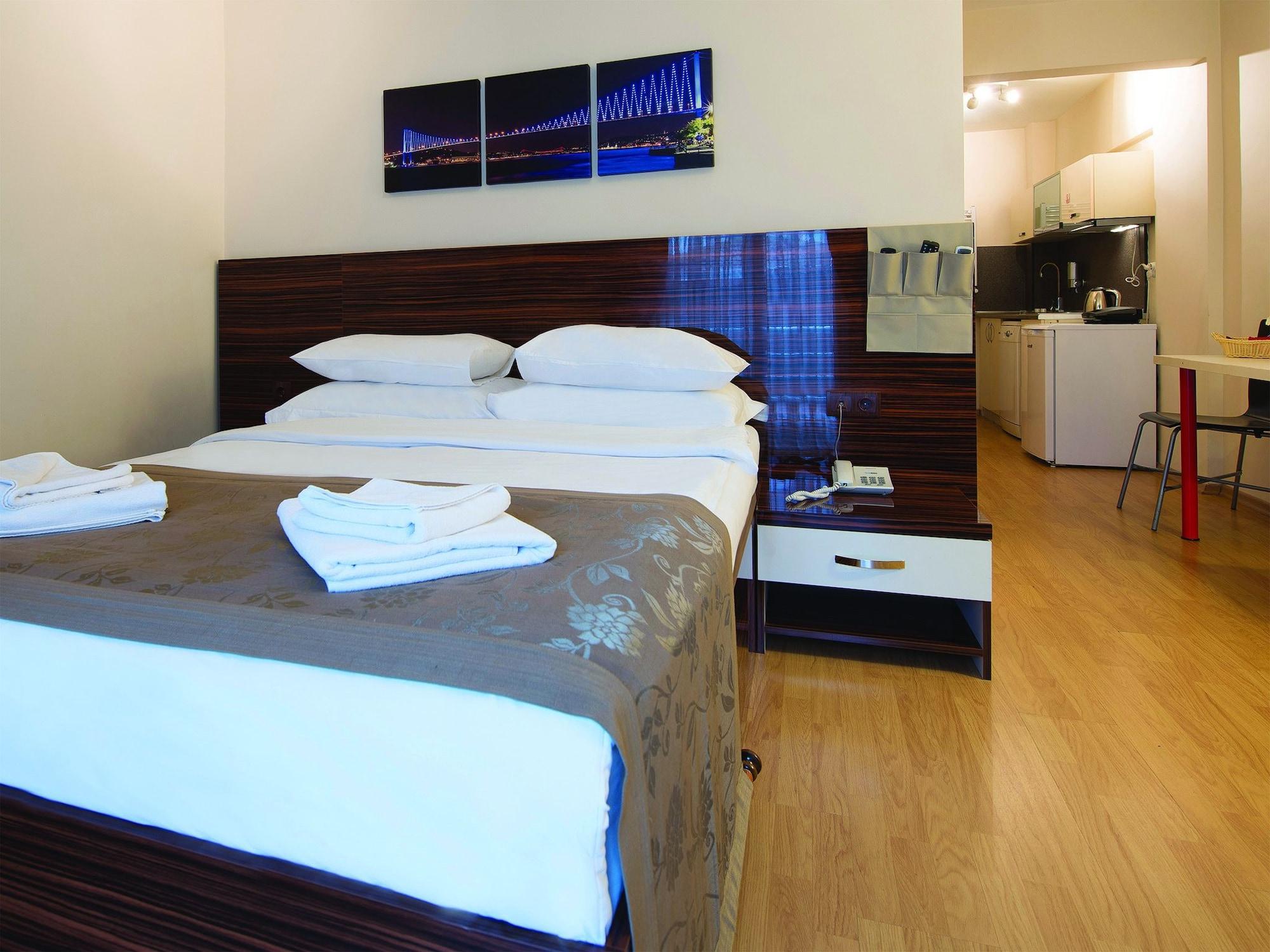 Blueway Aparthotel 3*