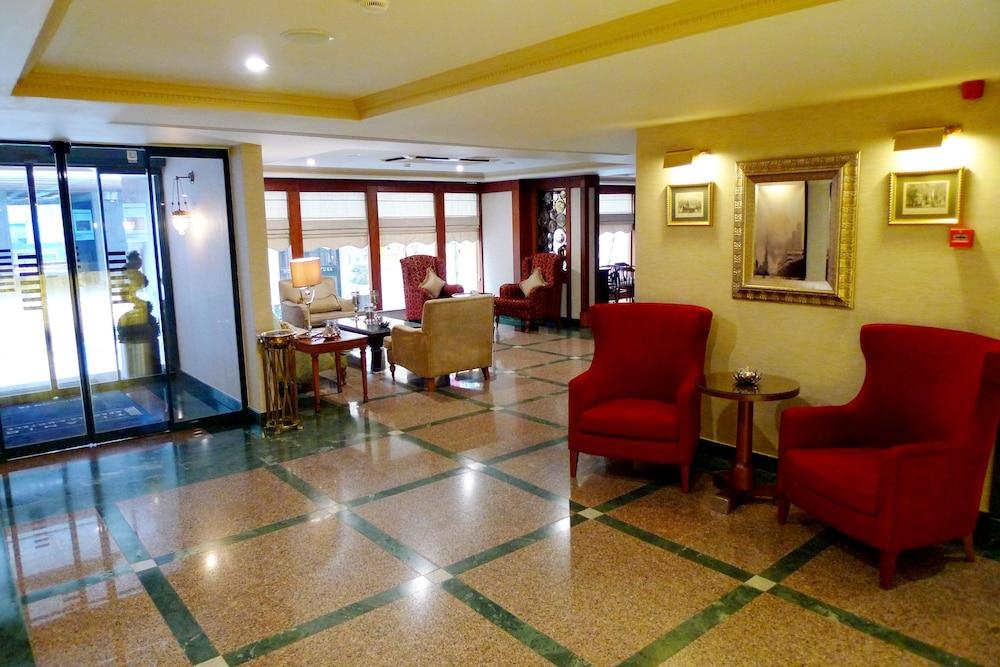 Hotel Titanic Comfort Sisli