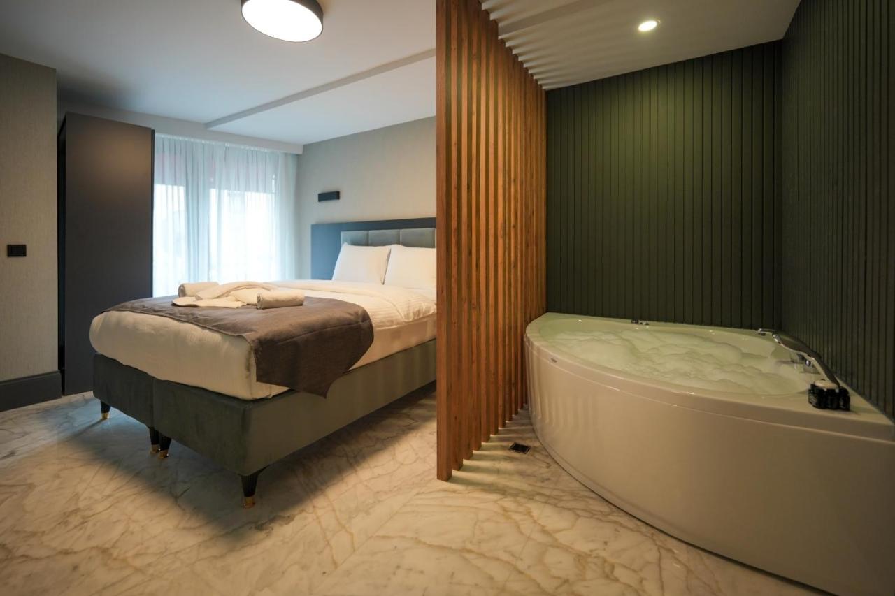 Otel Kurucesme Business *