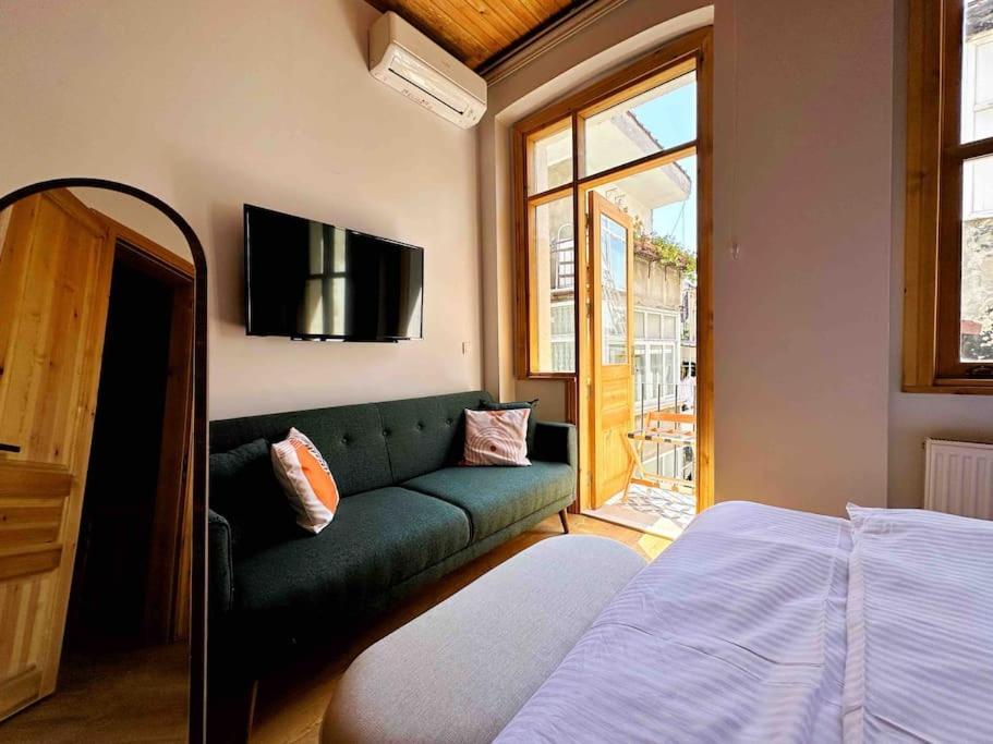 Refurbished Triplex In Taksim Holiday home Istanbul
