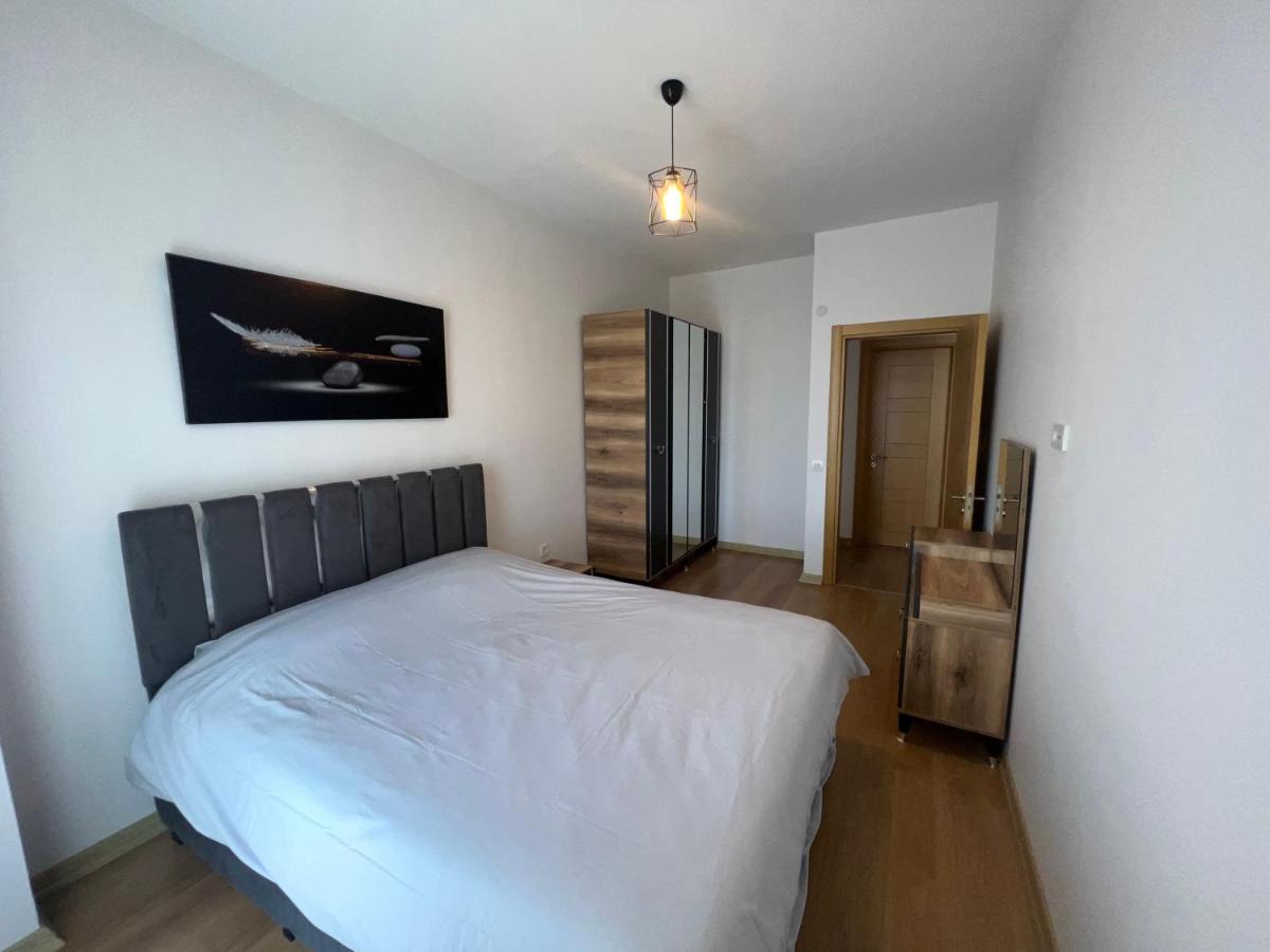 Location Free Wifi Ac Parking Garage Apartment