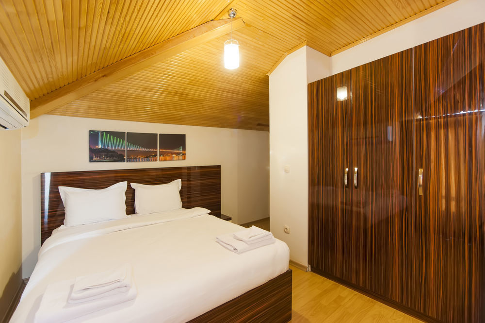 Blueway Aparthotel 3*