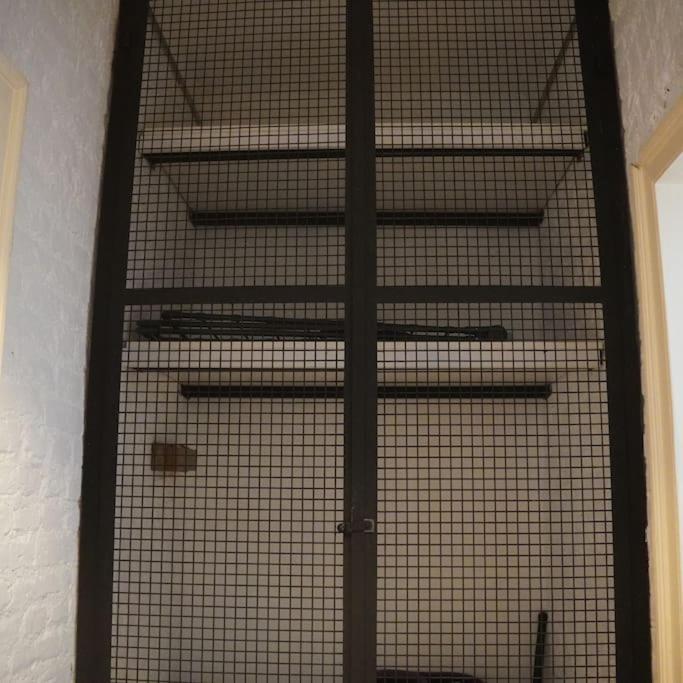 Galata Kulesi Yakininda Genis 3+1 Tarihi Apartment