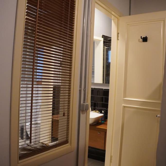 Galata Kulesi Yakininda Genis 3+1 Tarihi Apartment