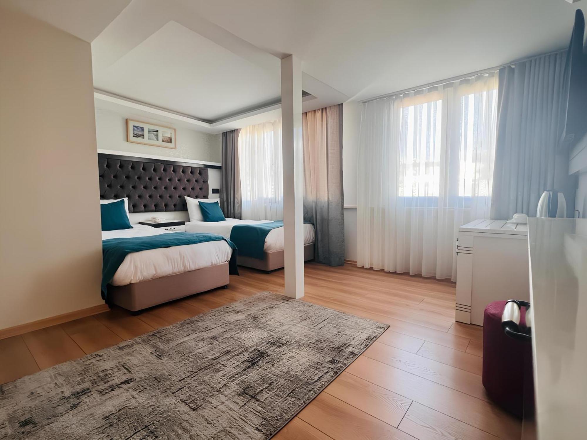 Hotel Maritime