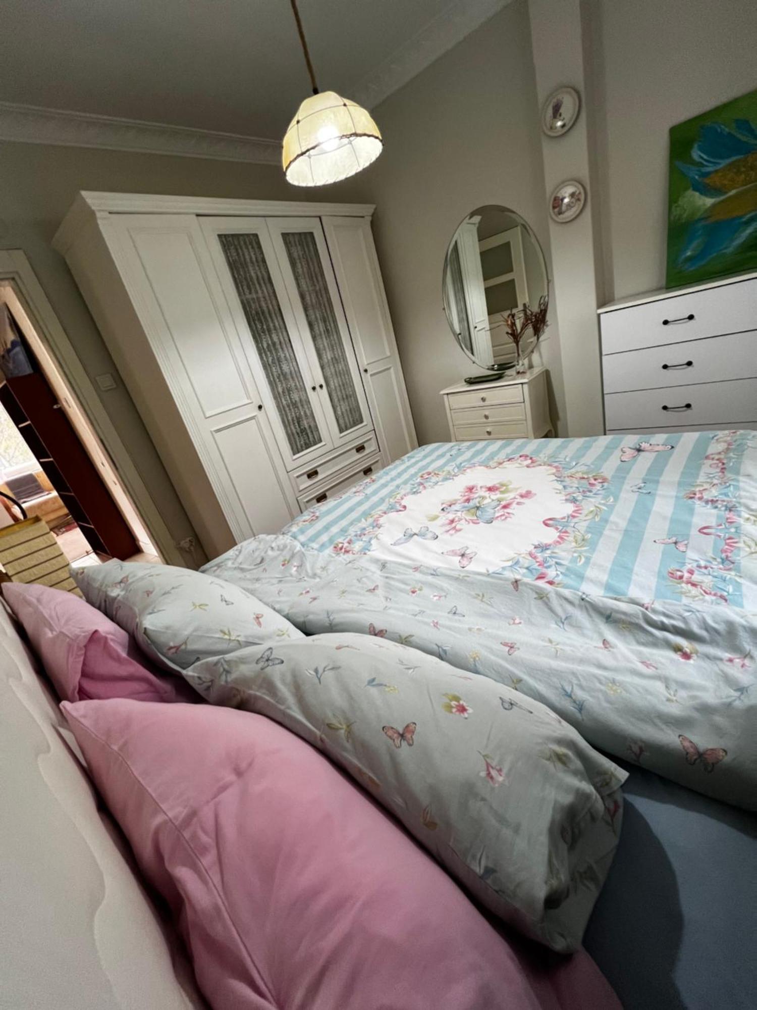 Apartment Very Close To Bosphorus, Beautiful 2 1 Salon Flat, Excellent Location
