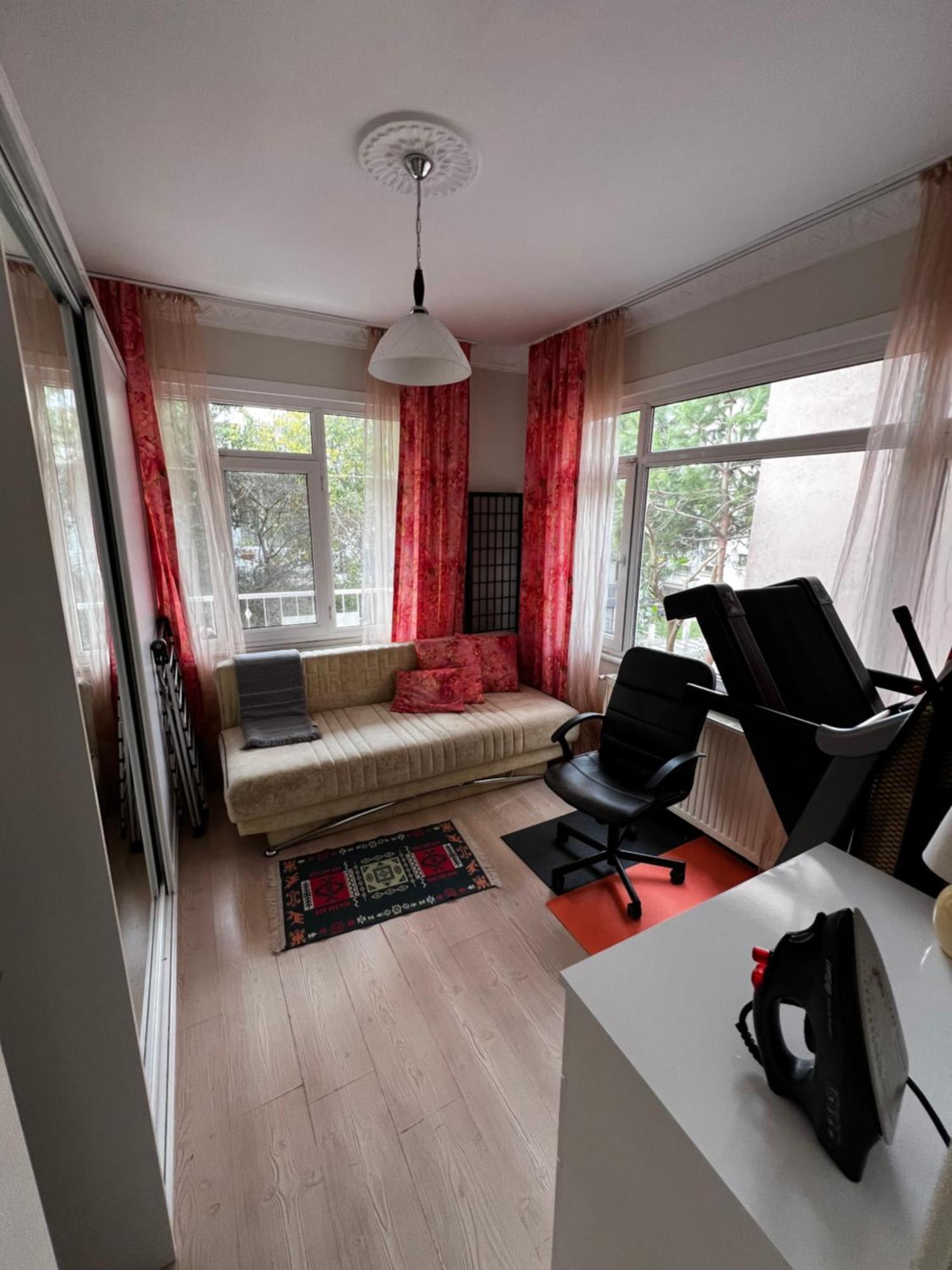 Very Close To Bosphorus, Beautiful 2 1 Salon Flat, Excellent Location