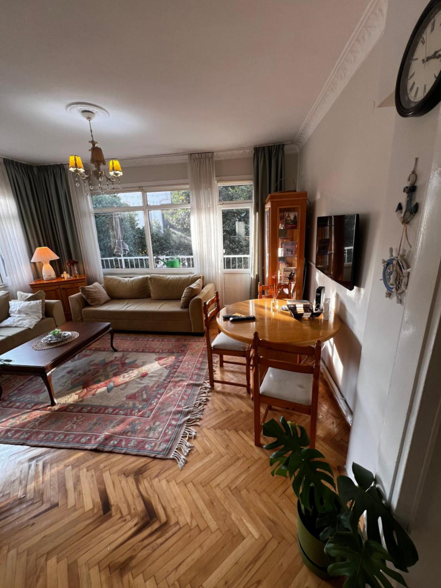 Apartment Very Close To Bosphorus, Beautiful 2 1 Salon Flat, Excellent Location *