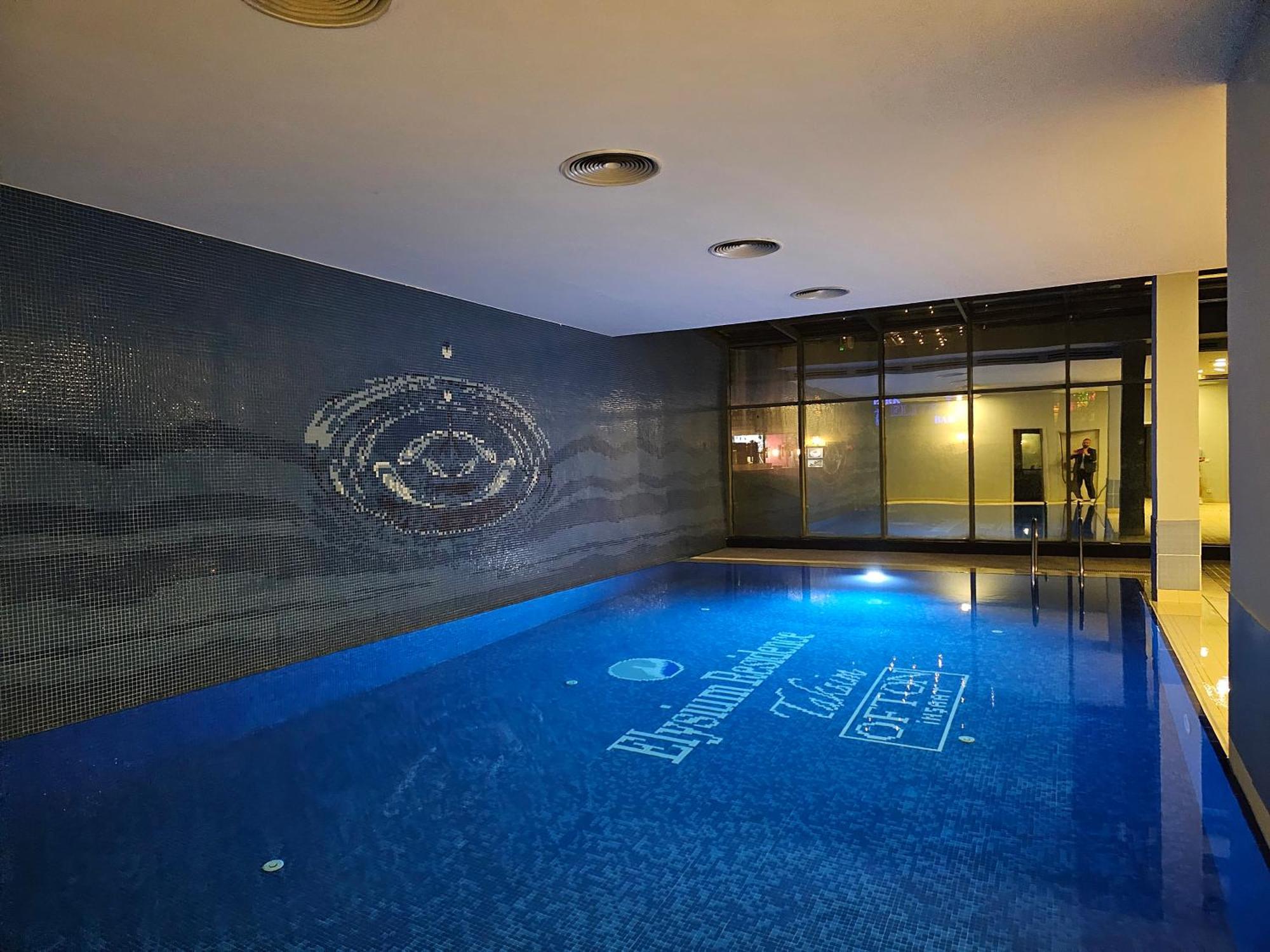 Perfect Taksim, 2 Bedroom, Pool, Gym, Sauna Apartamento