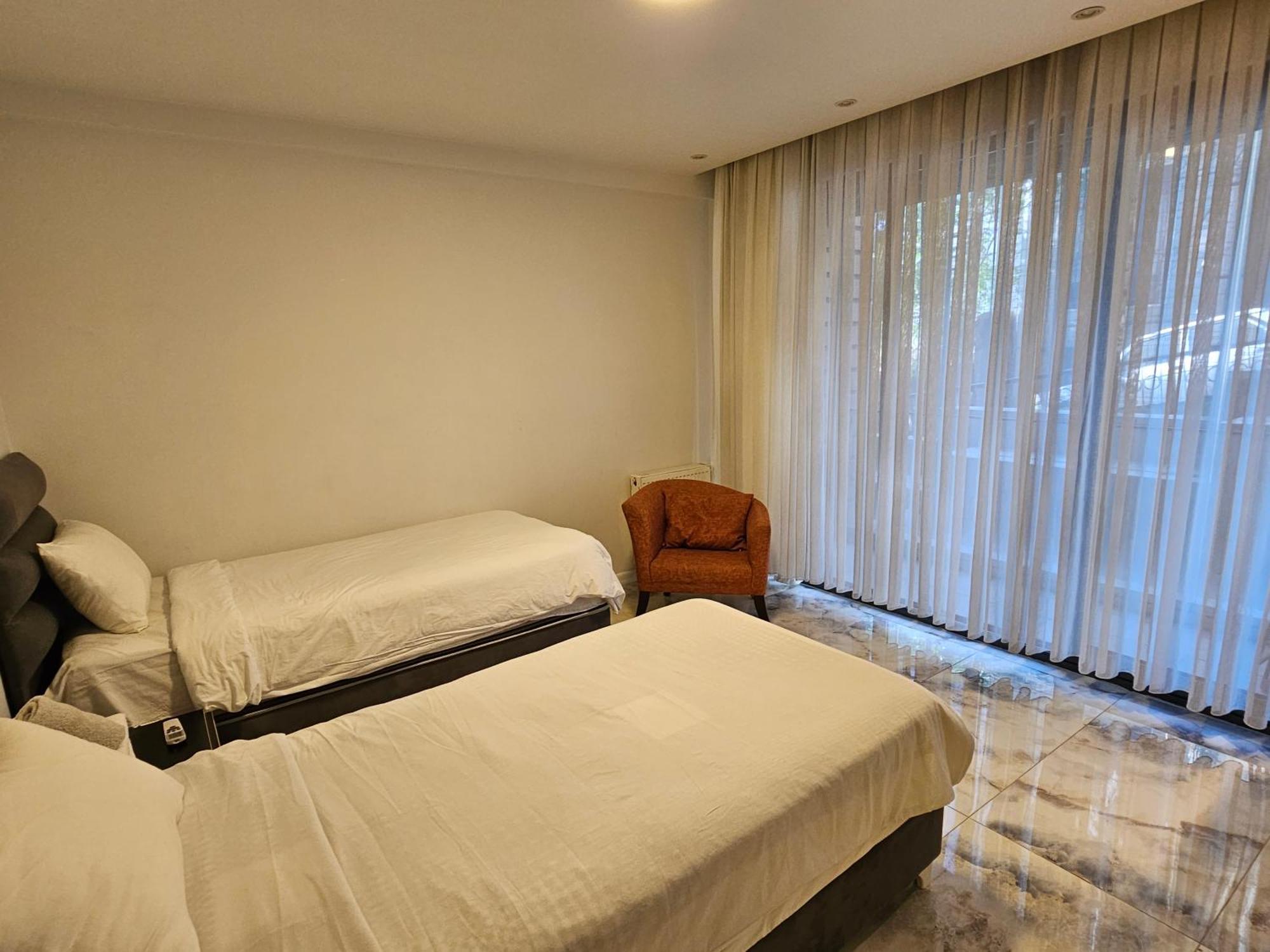 Perfect Taksim, 2 Bedroom, Pool, Gym, Sauna *