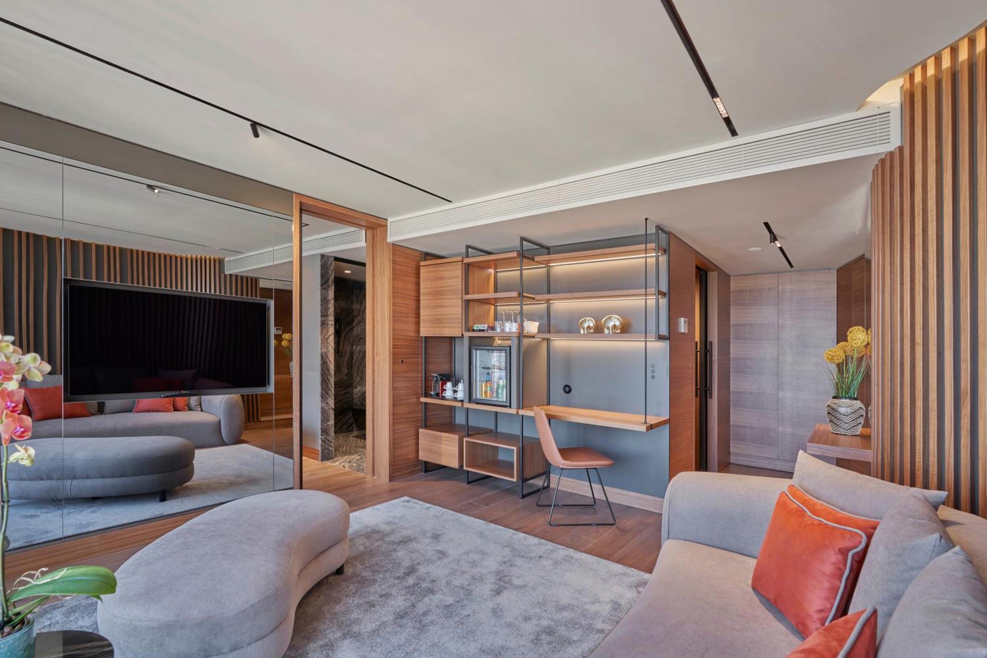 Richmond Hotel 4*